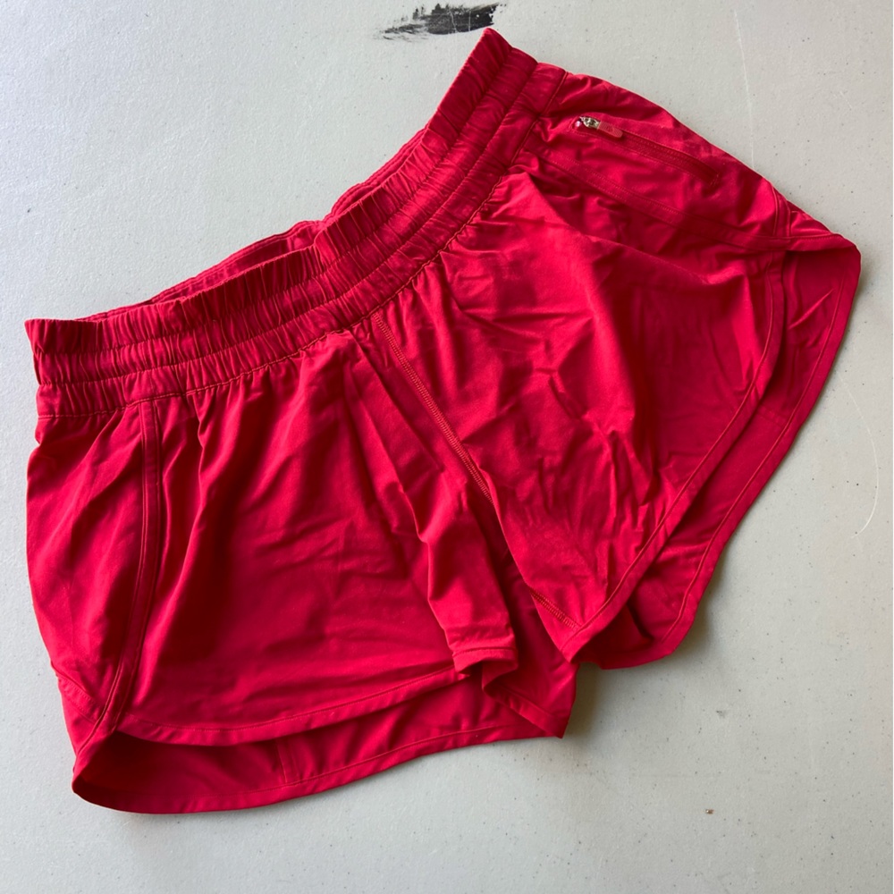 Lululemon Lined Shorts size 12 EUC
Red